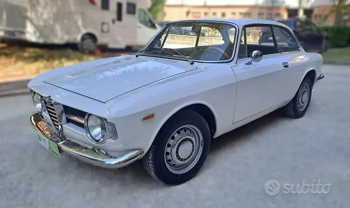 Usata Alfa Romeo GT Junior 88 CV (64 kW) 1970 Utilitaria