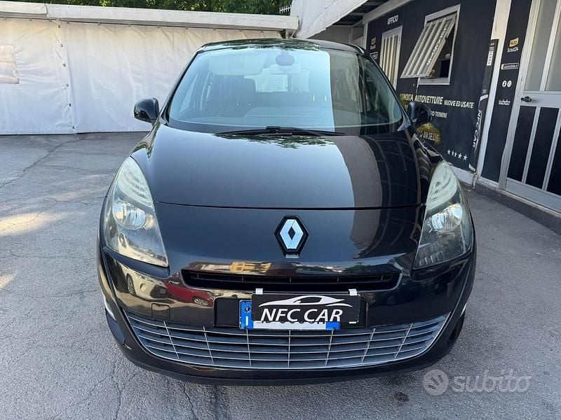 Usata Renault Scénic III 110 CV (80 kW) 2014 Nero Monovolume