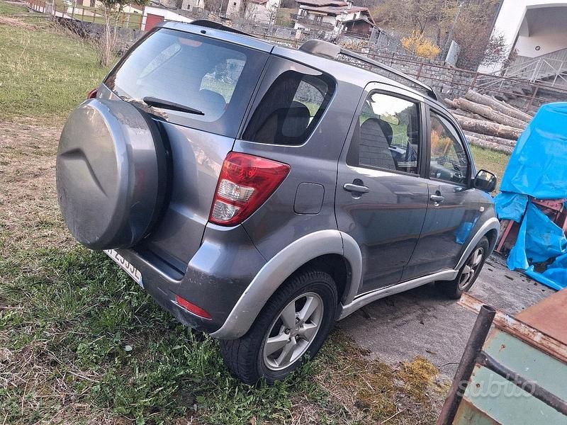 Usata Daihatsu Terios 105 CV (77 kW) 2008 Grigio SUV