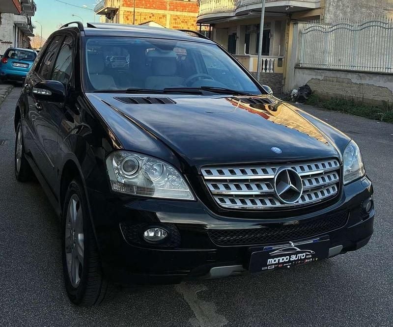 Usata Mercedes ML320 224 CV (164 kW) 2008 Nero SUV