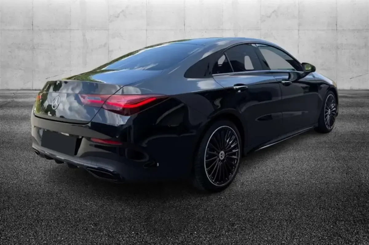 Usata Mercedes CLA200 AMG Line Premium 150 CV (110 kW) 2025 Nero Berlina