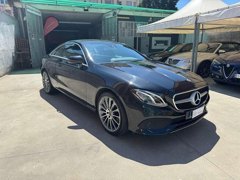 Nero Usata 2019 Mercedes E220 Coupé | 21.700 € (Super prezzo) - Immagine 1/4