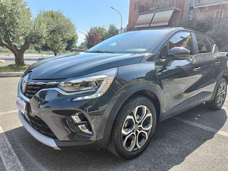Usata Renault Captur Techno 101 CV (74 kW) 2024 Blu/azzurro SUV