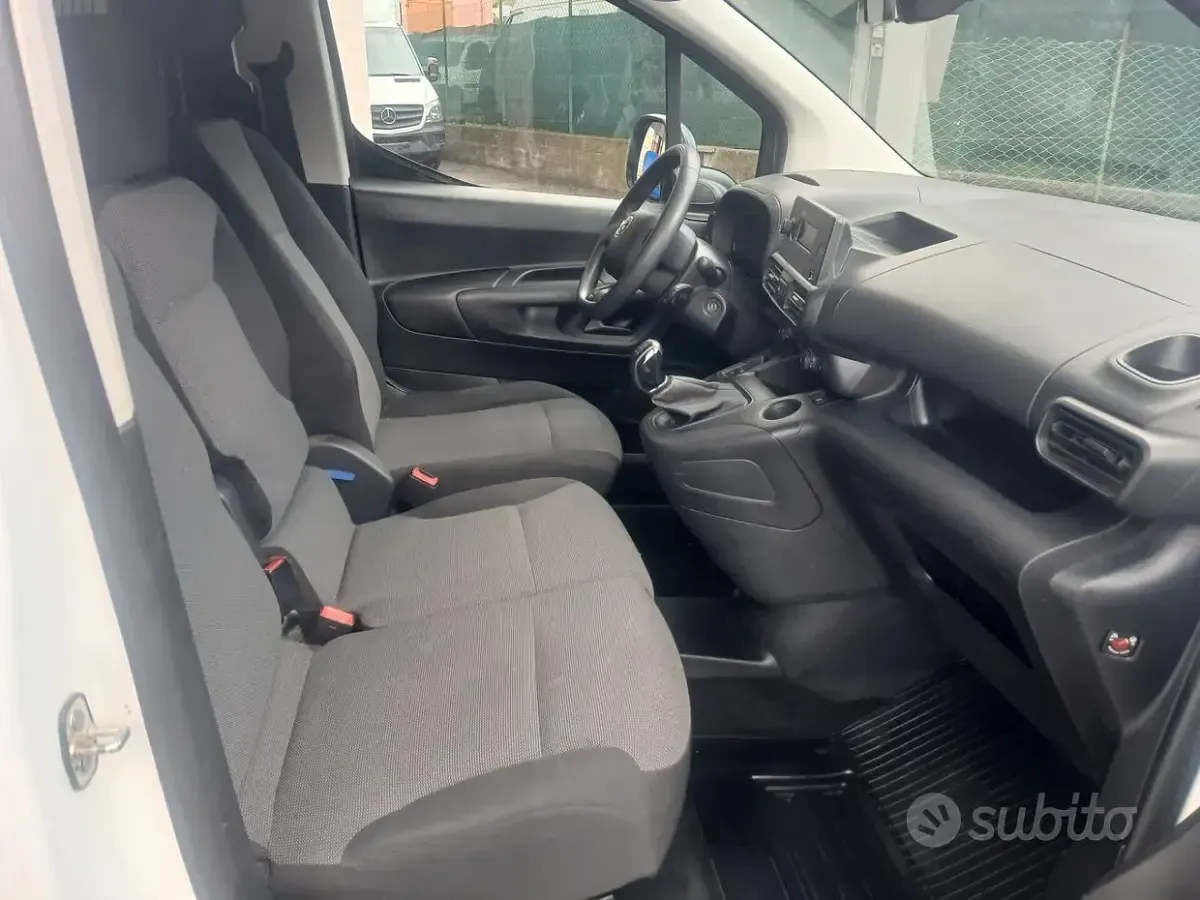 Usata Toyota Proace City City 102 CV (75 kW) 2024 Bianco Monovolume
