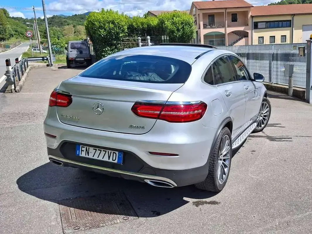 Usata Mercedes GLC250 Premium 204 CV (150 kW) 2018 Argento SUV