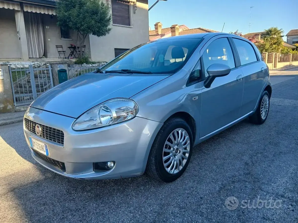 Usata Fiat Punto Classica 60 CV (44 kW) 2008 Grigio Utilitaria