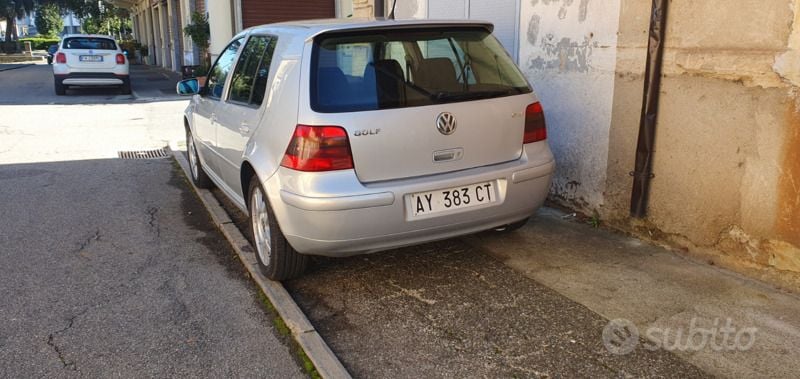 Usata VW Golf IV GTI 150 CV (110 kW) 1998 Utilitaria
