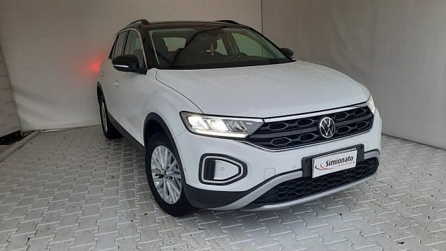 Usata VW T-Roc Life 150 CV (110 kW) 2023 Bianco SUV