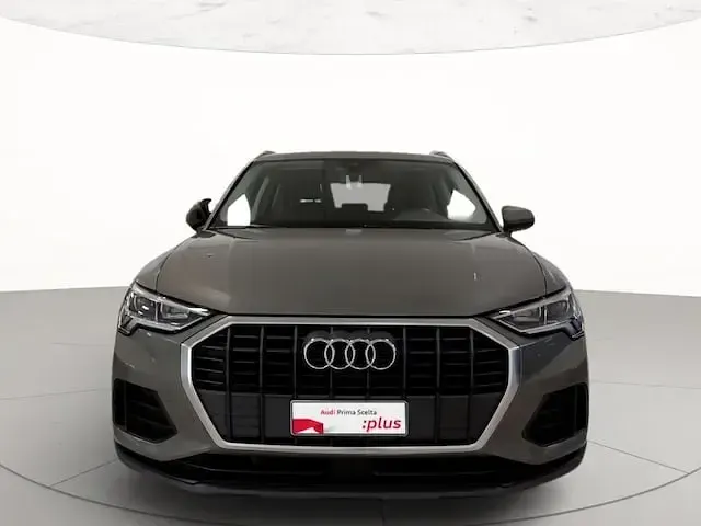 Usata Audi Q3 Business 150 CV (110 kW) 2019 Z7 grigio chronos metallizzato SUV