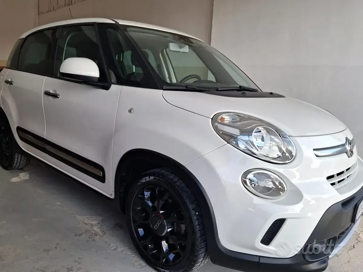 Usata Fiat 500L Trekking 105 CV (77 kW) 2015 Bianco Monovolume