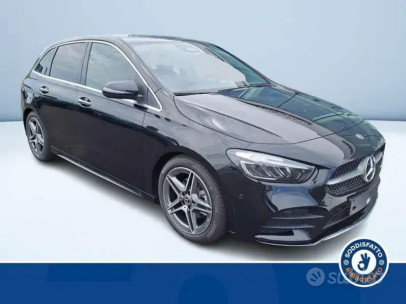 Nuova Mercedes B180 AMG 116 CV (85 kW) 2026 Nero Utilitaria