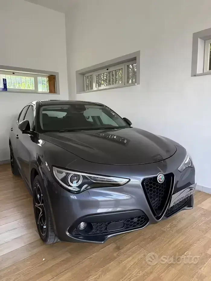 Usata Alfa Romeo Stelvio Business 190 CV (139 kW) 2020 Grigio SUV