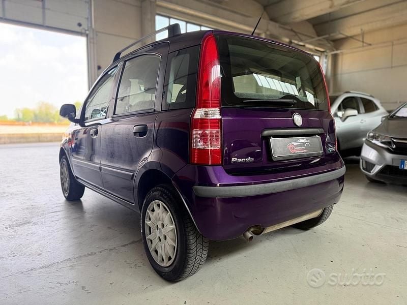 Usata Fiat Panda Active 60 CV (44 kW) 2010 Lilla Utilitaria