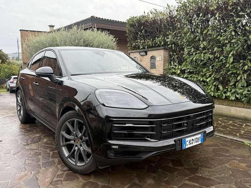 Usata Porsche Cayenne Coupe 354 CV (260 kW) 2024 Nero Coupé