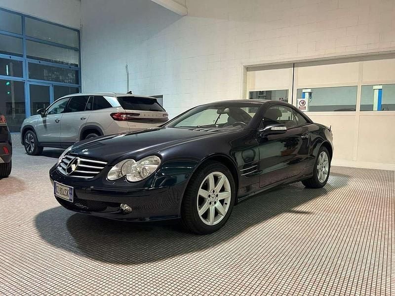 Usata Mercedes SL350 245 CV (180 kW) 2006 Blu/azzurro Cabrio