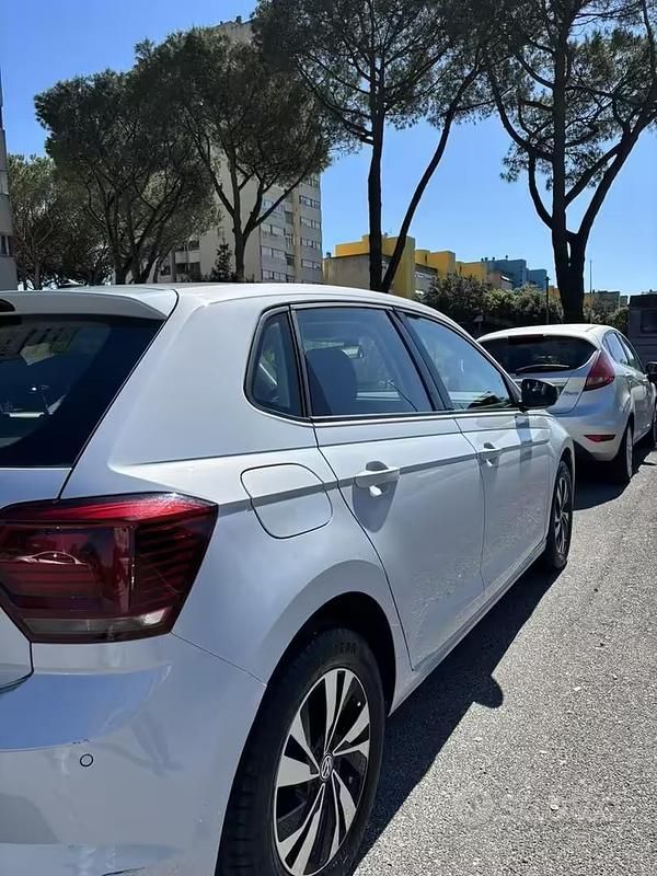 Usata VW Polo Comfortline 65 CV (47 kW) 2019 Bianco Utilitaria