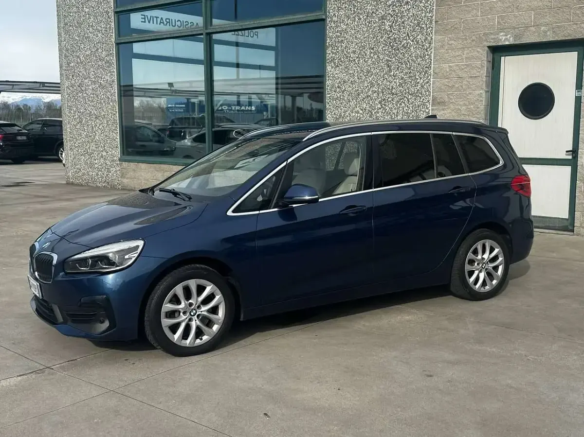 Usata BMW 218 Gran Tourer Sport Line 150 CV (110 kW) 2021 Blu/azzurro Monovolume