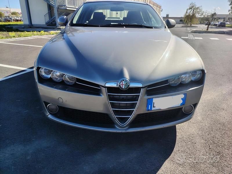 Usata Alfa Romeo 159 Progression 150 CV (110 kW) 2008 Grigio Berlina
