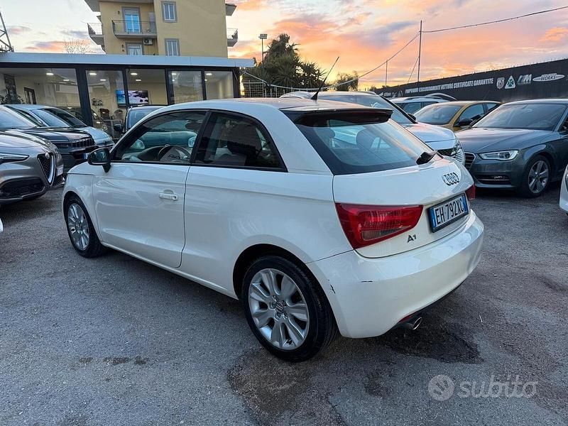 Usata Audi A1 Ambition 105 CV (77 kW) 2011 Bianco Utilitaria