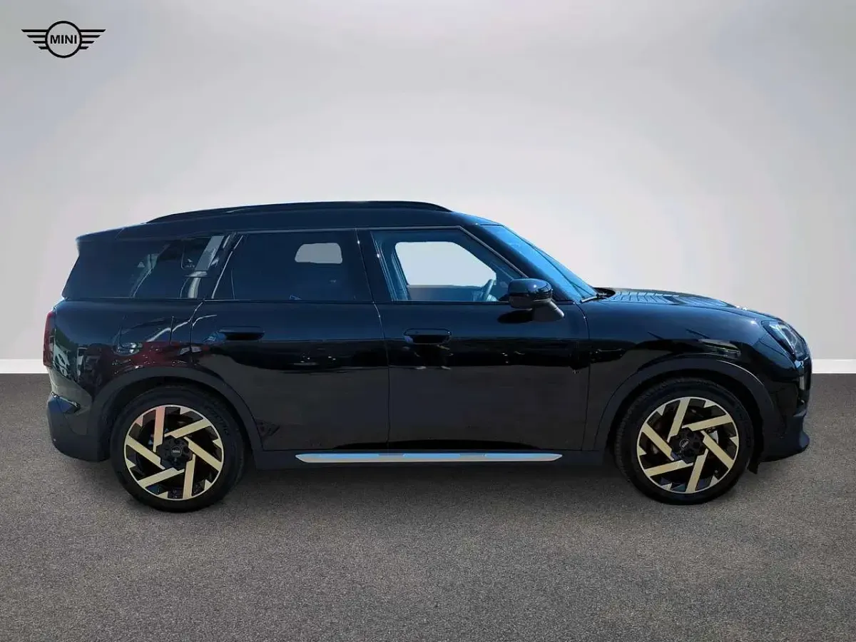 Usata Mini Countryman Favoured 225 kW (306 CV) 2025 Nero SUV