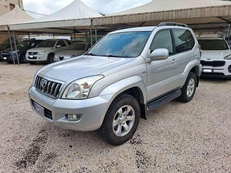 Usata Toyota Land Cruiser Sol 163 CV (119 kW) 2007 Argento SUV