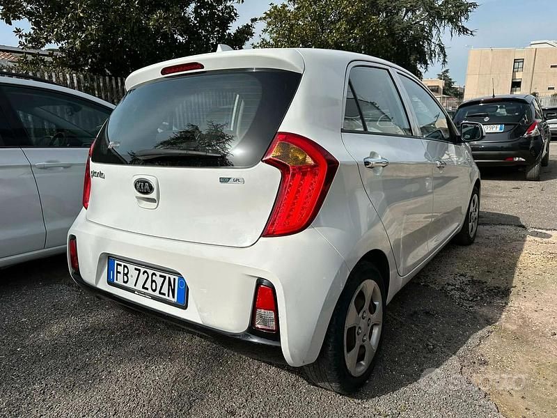 Usata Kia Picanto 67 CV (49 kW) 2016 Bianco Utilitaria