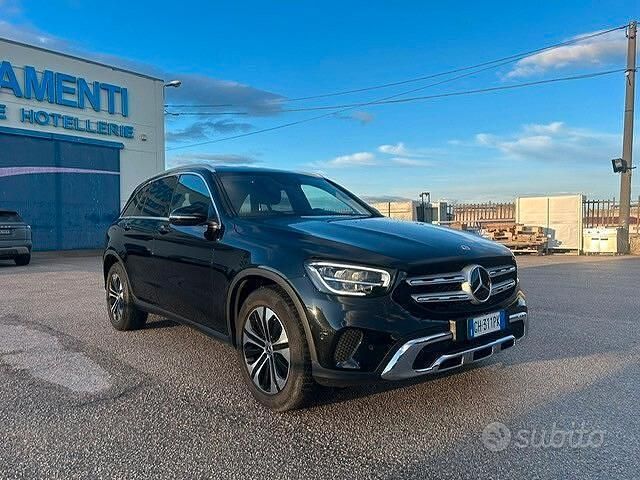 Nero Usata 2021 Mercedes GLC220 SUV | 33.900 € (Ottimo prezzo) - Immagine 1/4
