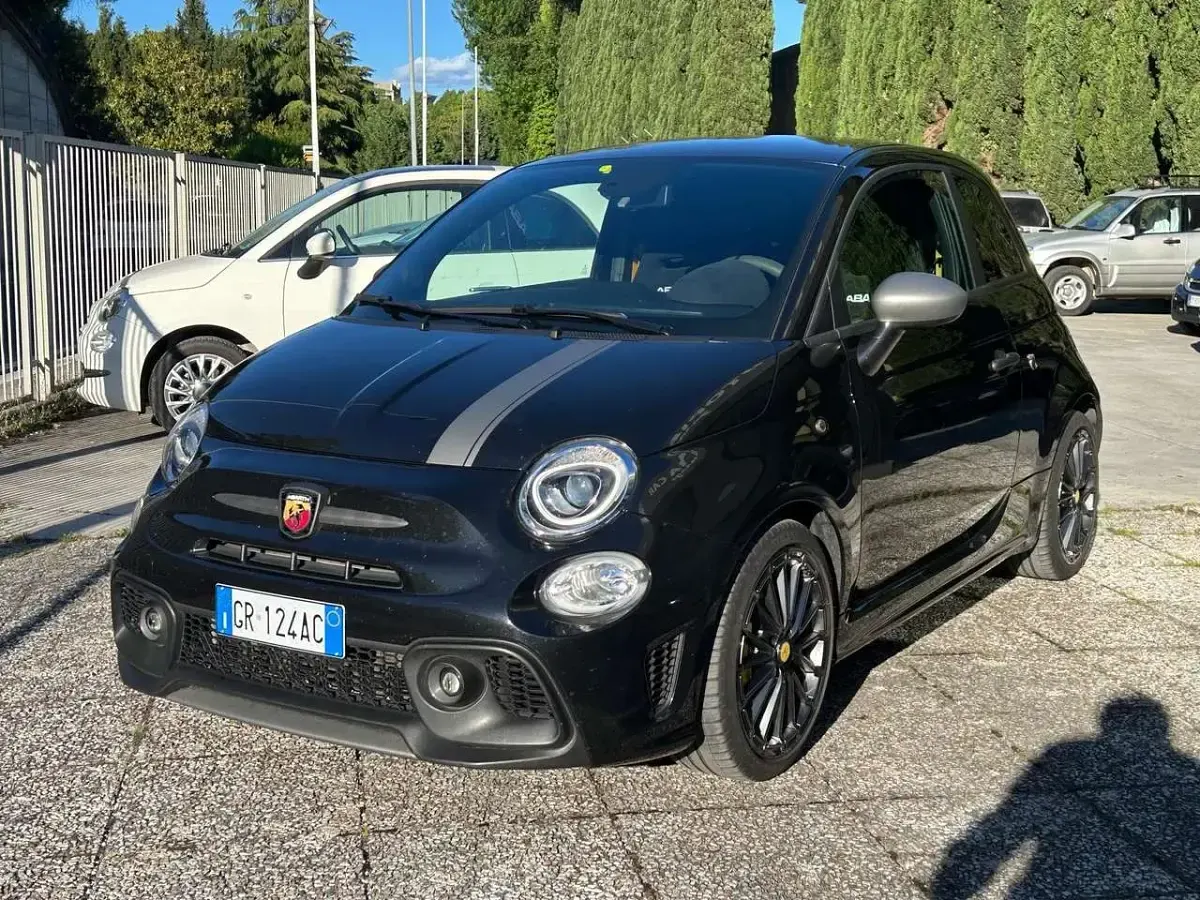 Usata Abarth 695 Competizione 179 CV (131 kW) 2023 Nero Utilitaria
