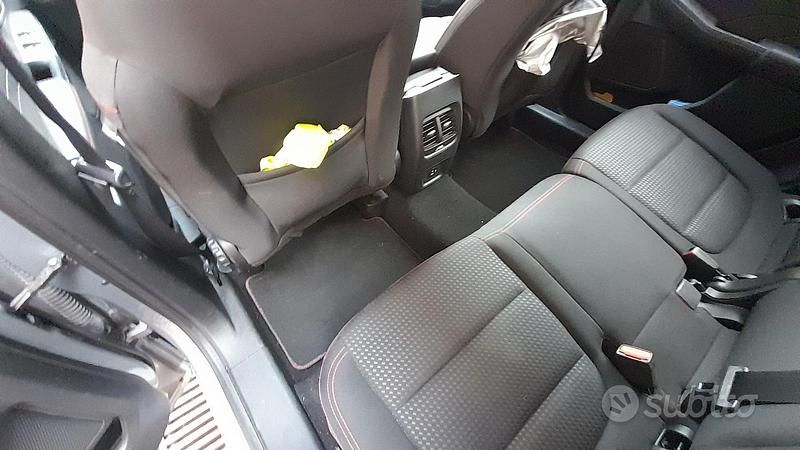 Usata Ford Kuga ST-Line 120 CV (88 kW) 2021 Grigio SUV