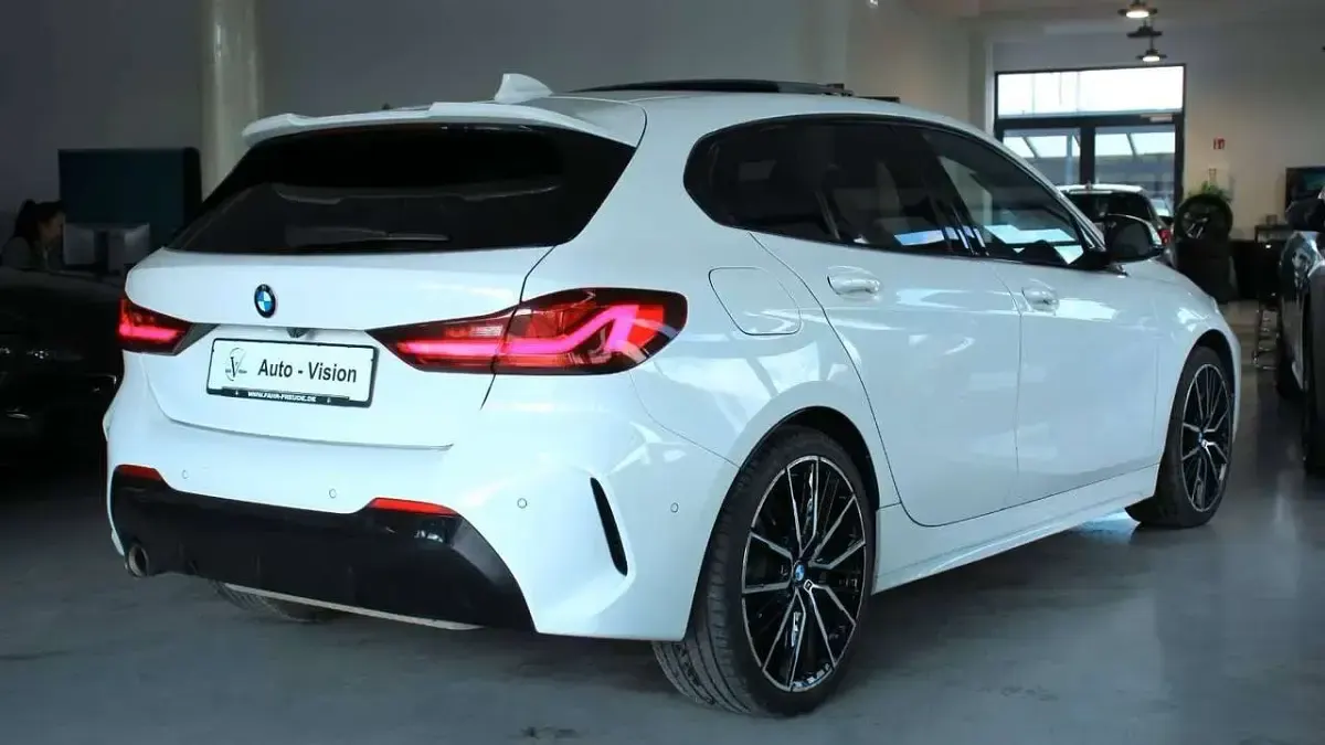 Usata BMW 118 Shadowline 136 CV (100 kW) 2024 Bianco Utilitaria