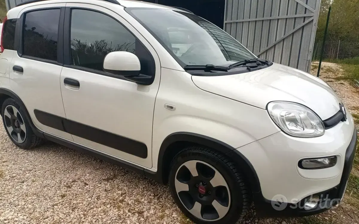Usata Fiat Panda 70 CV (51 kW) 2022 Bianco Utilitaria