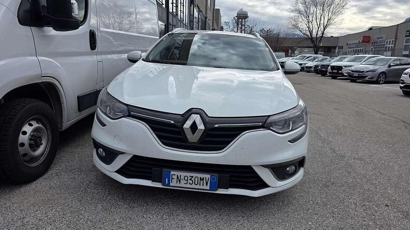 Usata Renault Mégane GrandTour Play 110 CV (80 kW) 2018 Bianco Station wagon
