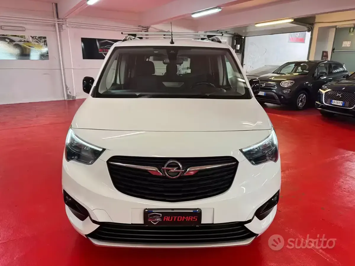 Usata Opel Combo Life Elegance 102 CV (75 kW) 2022 Bianco Monovolume