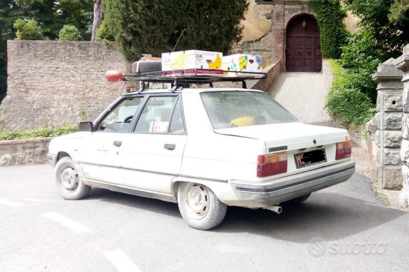 Usata Renault R9 48 CV (35 kW) 1985 Bianco Berlina