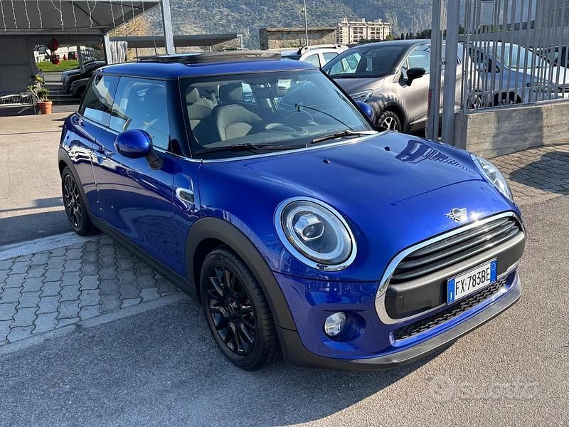 Usata Mini ONE Business 101 CV (74 kW) 2019 Blu Utilitaria
