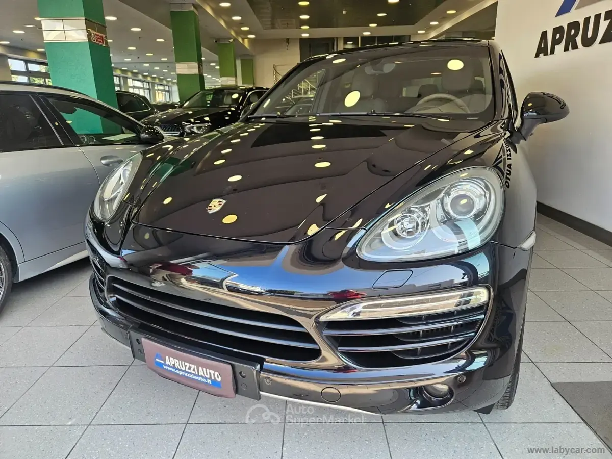 Usata Porsche Cayenne 245 CV (180 kW) 2011 Nero SUV