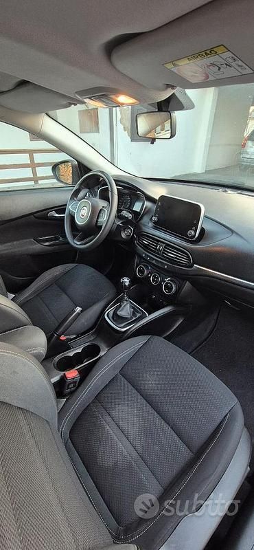 Usata Fiat Tipo 105 CV (77 kW) 2019 Marrone Berlina