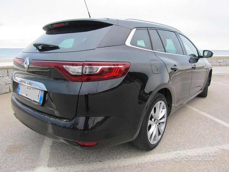Usata Renault Mégane IV 115 CV (84 kW) 2019 Nero Station wagon