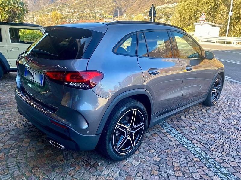 Usata Mercedes GLA200 Premium 163 CV (119 kW) 2021 Grigio SUV