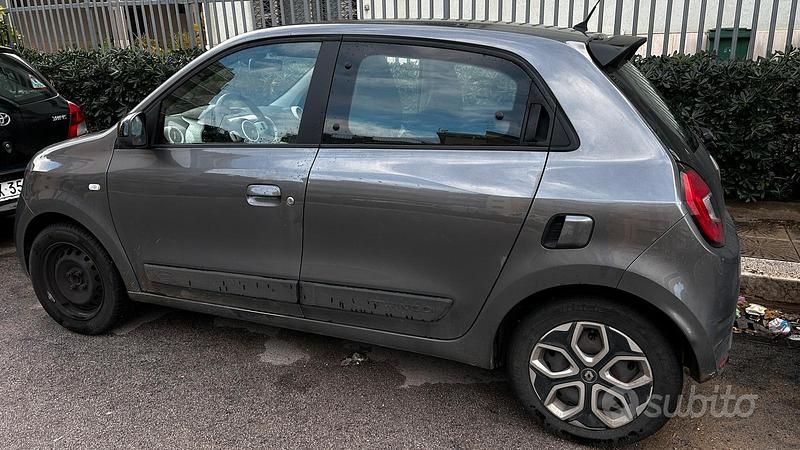 Usata Renault Twingo 2023 Grigio Utilitaria