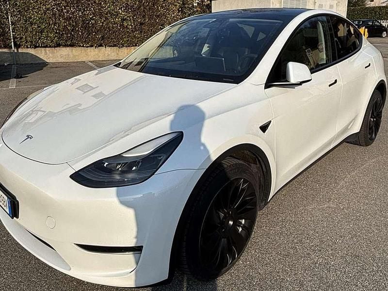 Usata Tesla Model Y 152 kW (208 CV) 2023 Bianco SUV