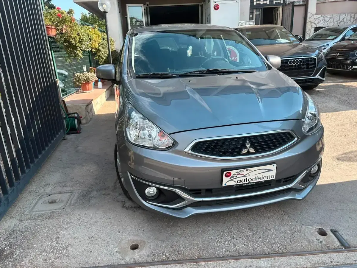 Usata Mitsubishi Space Star 71 CV (52 kW) 2020 Grigio Utilitaria