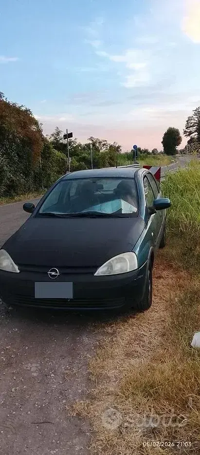 Usata Opel Corsa 75 CV (55 kW) 2002 Nero Utilitaria