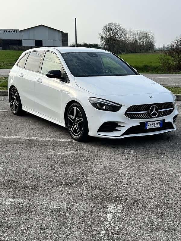 Usata Mercedes B200 Premium 150 CV (110 kW) 2019 Monovolume