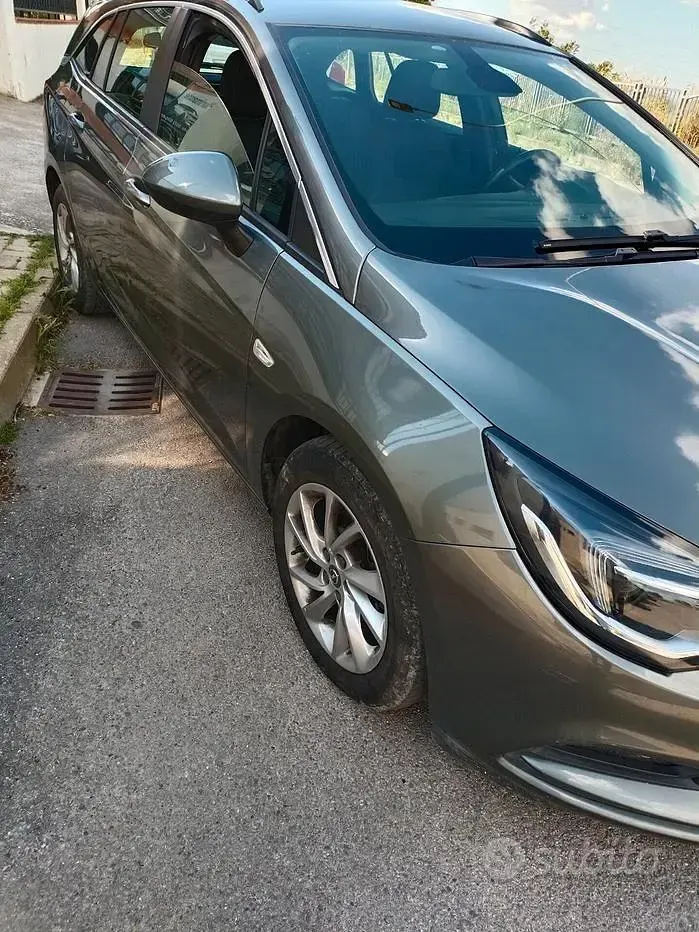 Usata Opel Astra Business 110 CV (80 kW) 2019 Grigio Station wagon