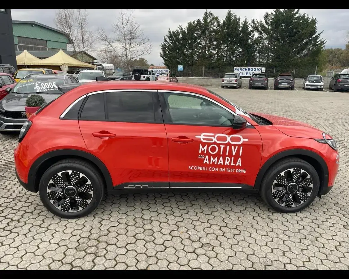 Usata Fiat 600 La Prima 114 kW (156 CV) 2023 Blu SUV
