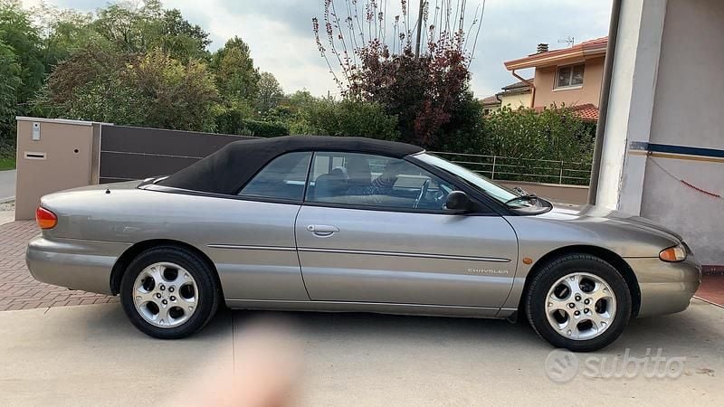Grigio Usata 2000 Chrysler Stratus Cabrio | 15.000 € - Immagine 1/4