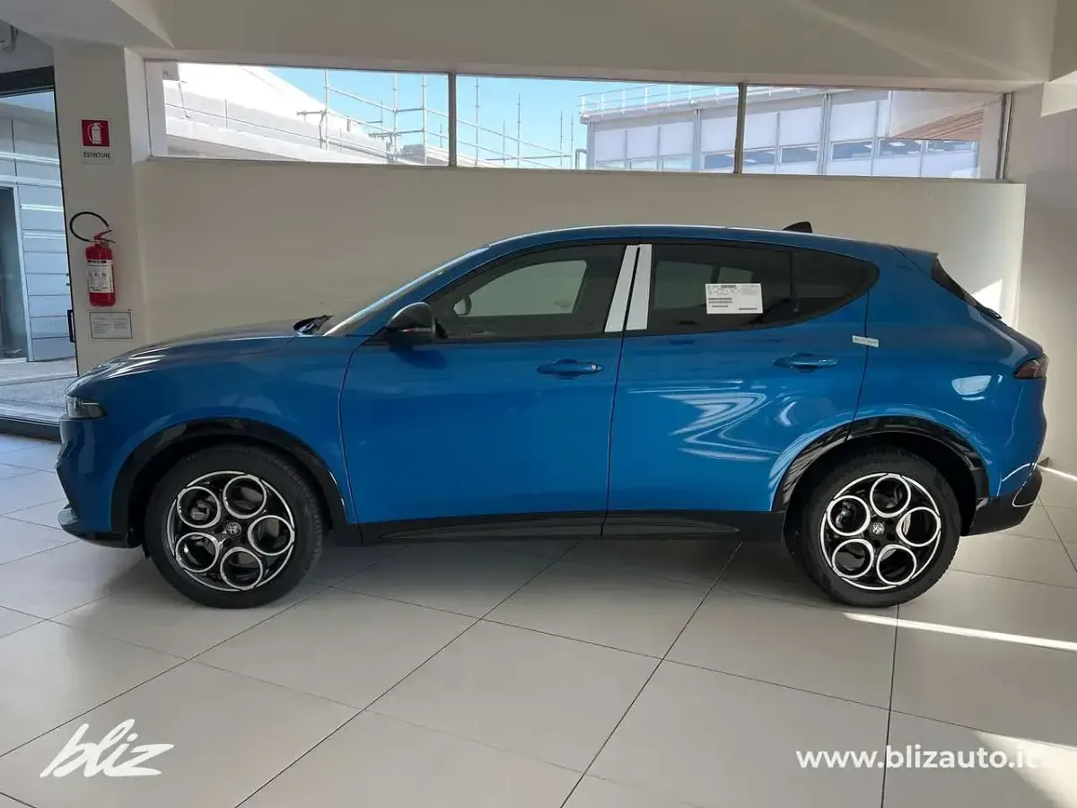 Nuova Alfa Romeo Tonale Sprint 174 CV (127 kW) 2026 Blu misano SUV
