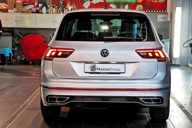 Usata VW Tiguan R-line 150 CV (110 kW) 2022 Argento SUV