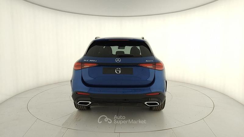 Nuova Mercedes GLC300 269 CV (197 kW) 2025 Blu Pick-up